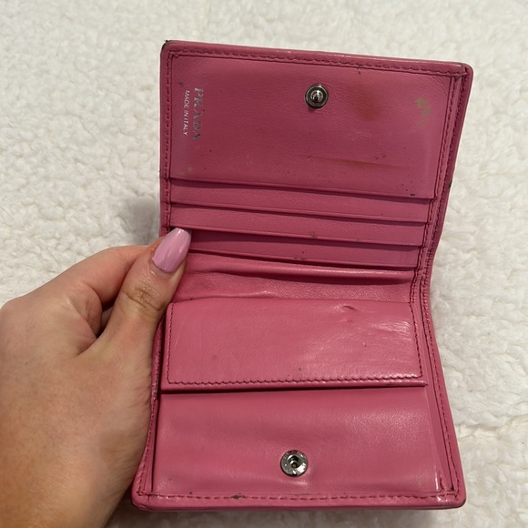 100% Authentic Pink Prada Diagramme Wallet - Picture 2 of 4